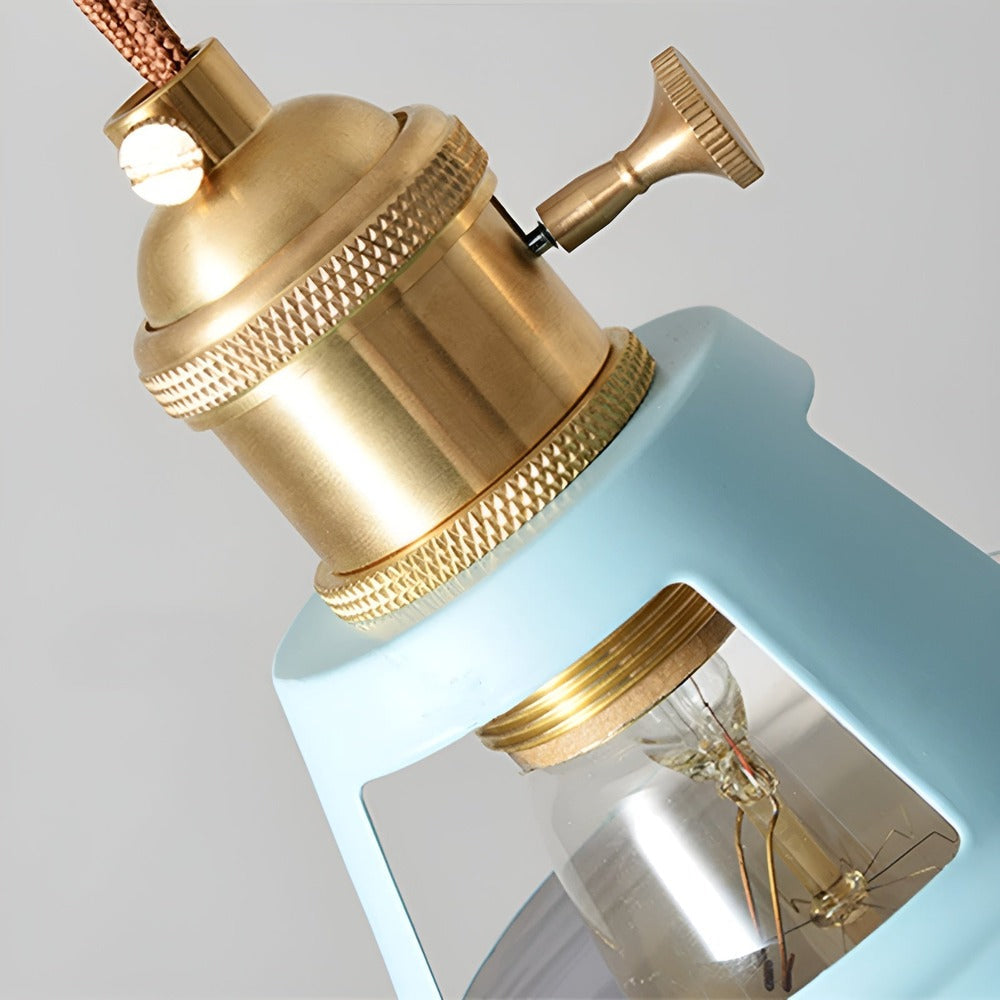 ForgeGlow – Industriell Retro Taklampa med Färgaccent