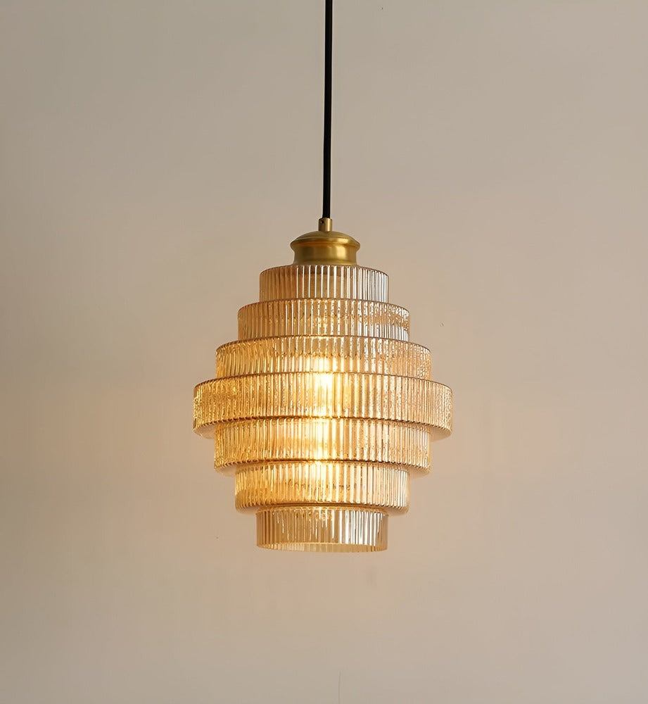 Valeria Arc – Modern ljuskrona med geometrisk design