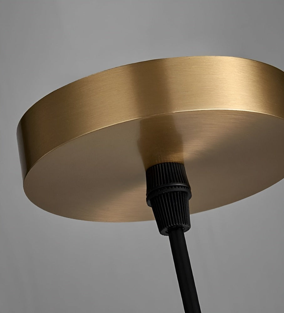 Valeria Arc – Modern ljuskrona med geometrisk design