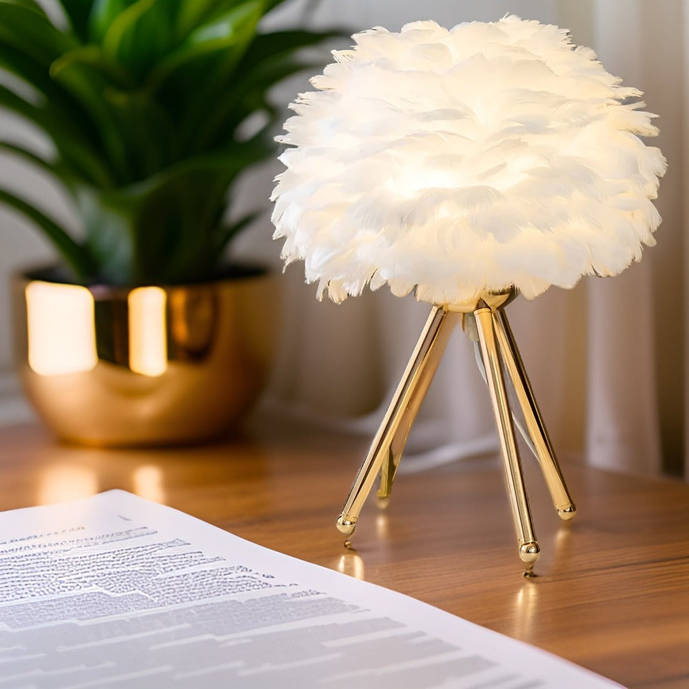 Valeria Plume – Fjäderlampa i elegant design