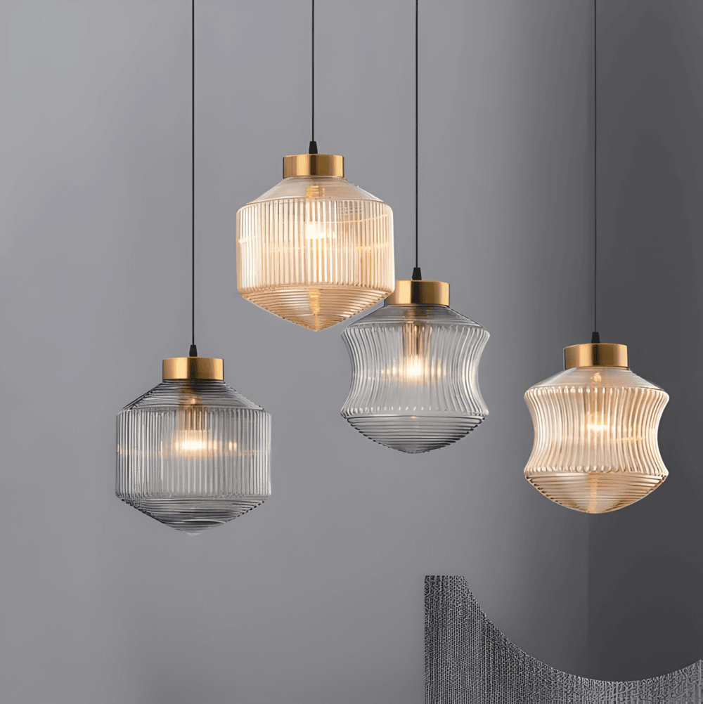 Vitrina – Pendellampa i Räfflat Glas & Vintagefinish