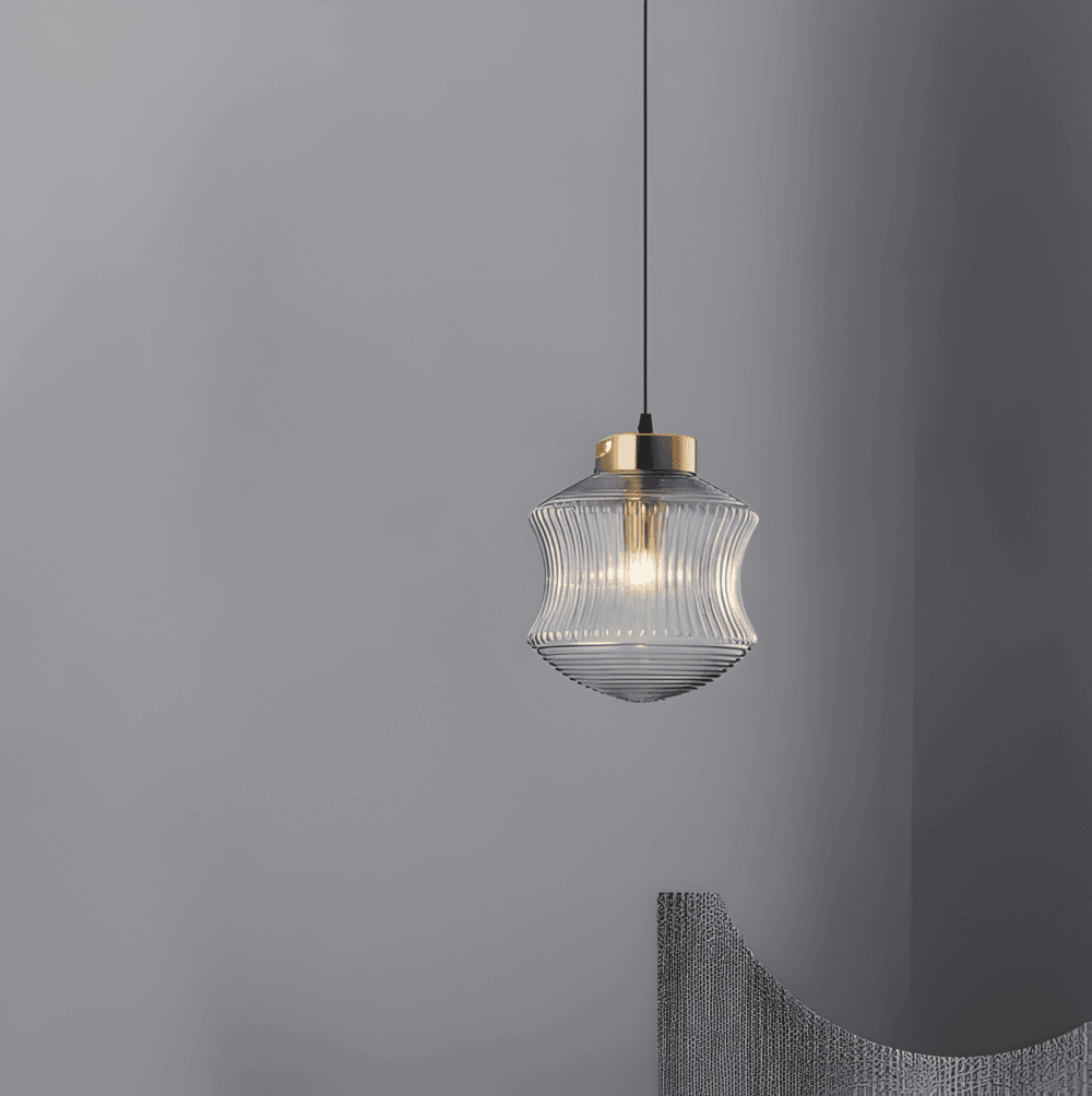 Vitrina – Pendellampa i Räfflat Glas & Vintagefinish