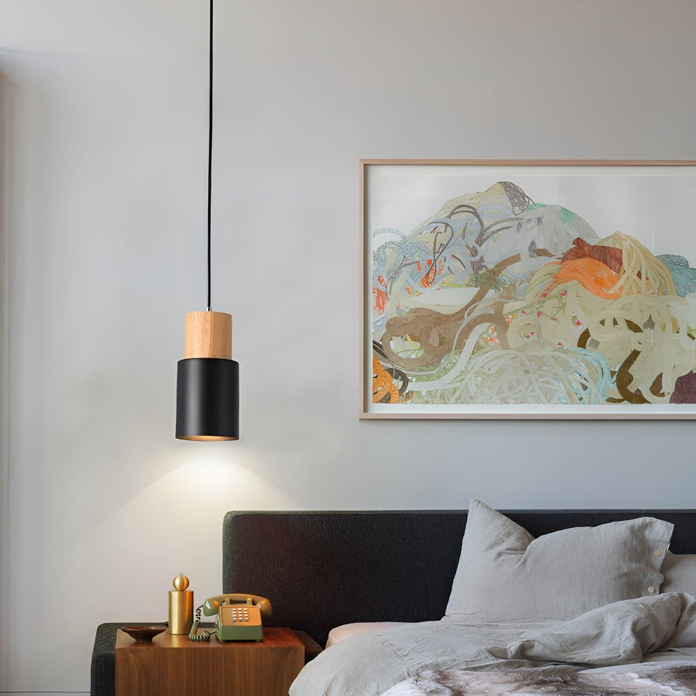 Cylina – Kompakt Taklampa i Metall och Trä