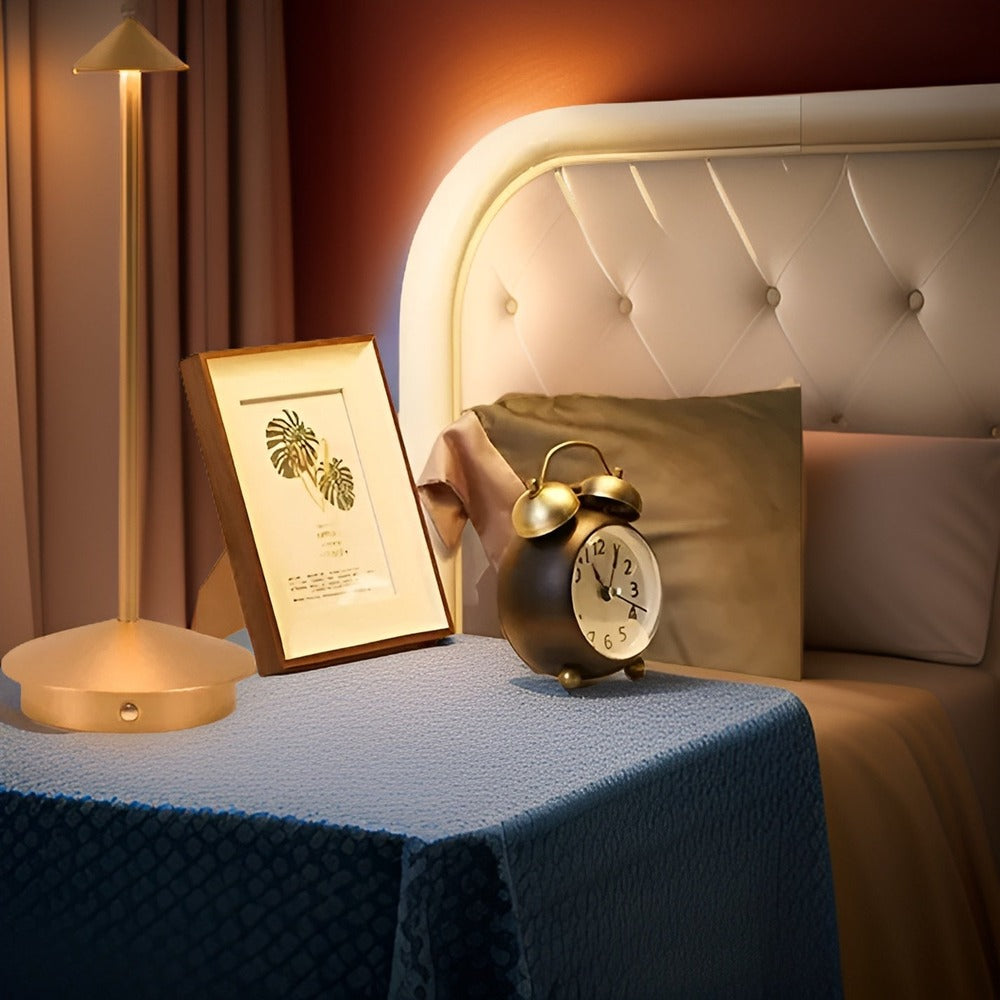 Valeria Nova – Uppladdningsbar LED-lampa med touch