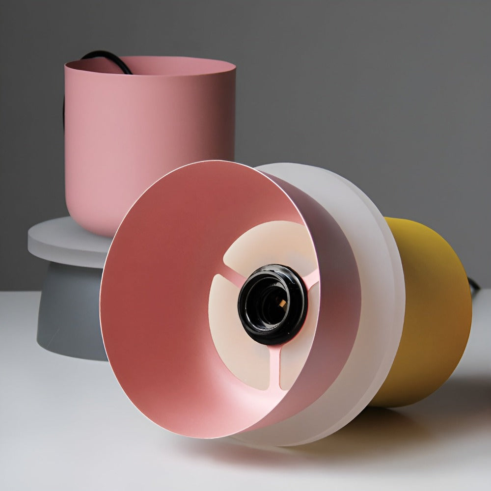 NovaHue – Modern LED Pendellampa i Metall för Varm och Livfull Belysning