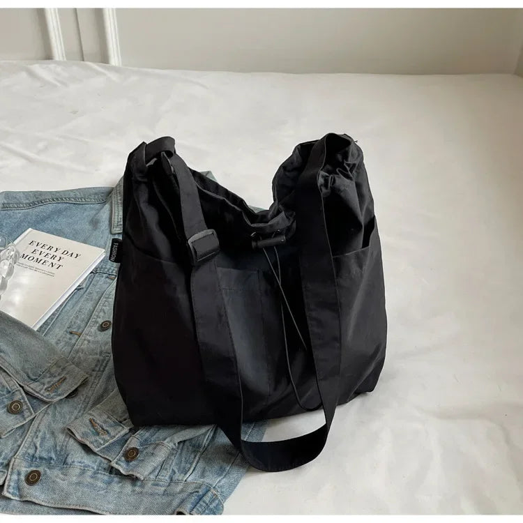 Stilren vardagsväska som rymmer allt du behöver