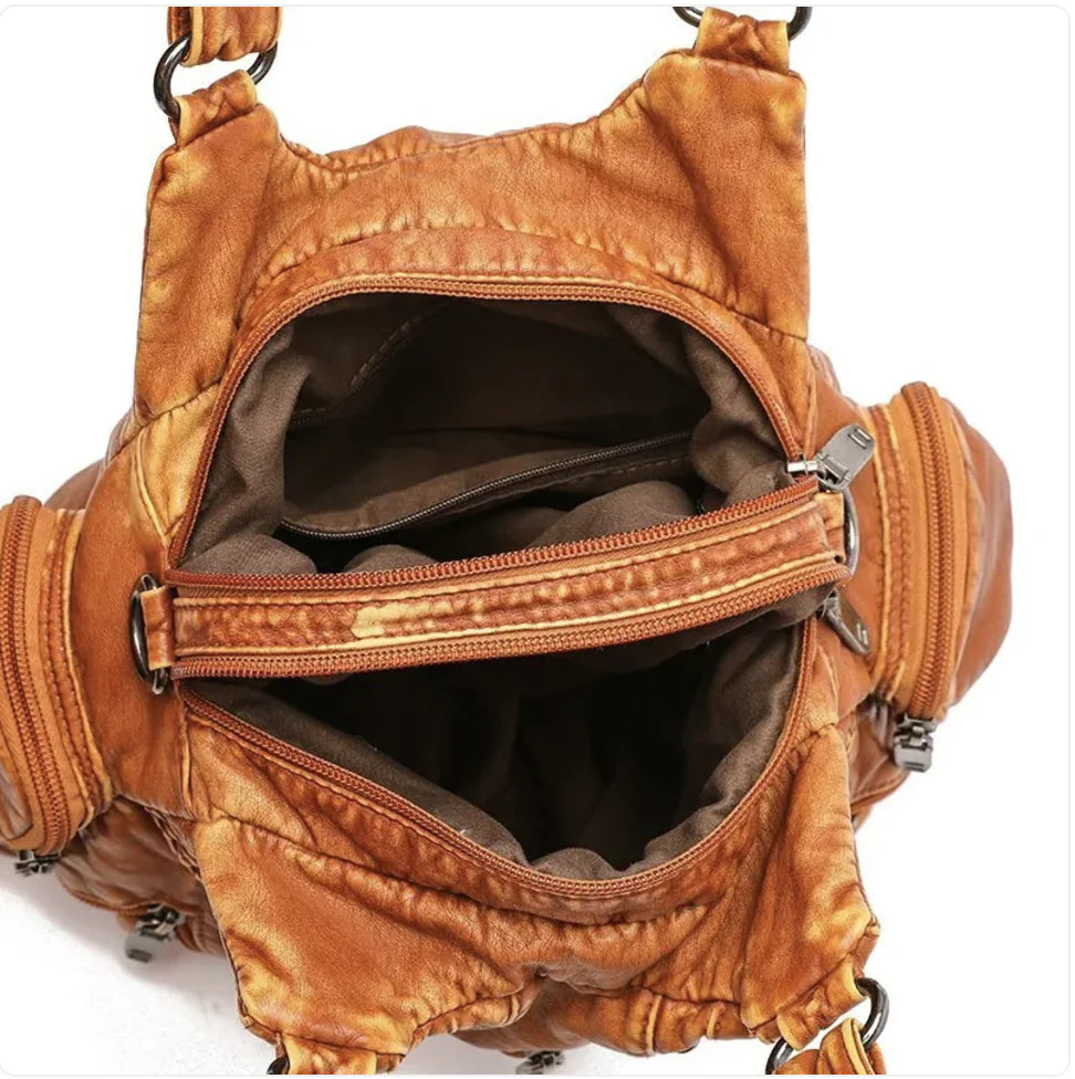 Alice - Stilren messenger bag i mjukt PU-läder